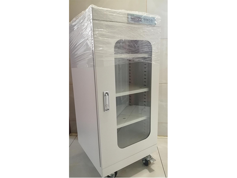 Normal temperature electronic moisture proof box