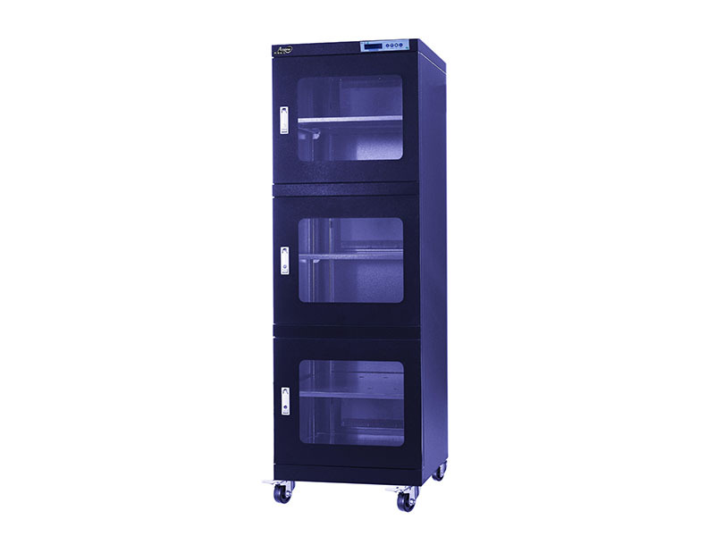 Fully automatic ultra-low humidity proof box