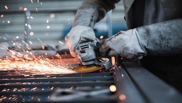 Production supply is steadily recovering, and the equipment manufacturing industry is accelerating towards improvement.
