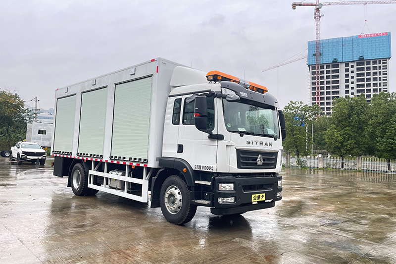 How to choose an equipment transport vehicle