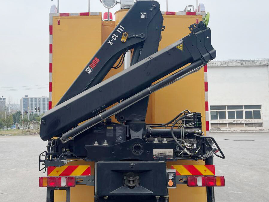 Details of a medium-sized multi-functional rescue vehicle - Shandeka Details of a medium-sized multi-functional rescue vehicle - Shandeka