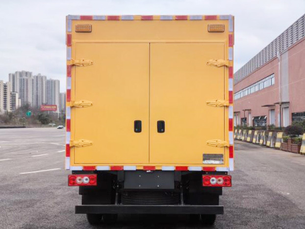 Detailed images of a福田奥铃 light truck rescue vehicle Detailed images of a福田奥铃 light truck rescue vehicle