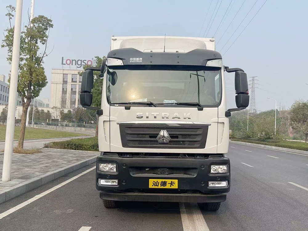 Detailed images of a 10-meter Shantou communication vehicle Detailed images of a 10-meter Shantou communication vehicle