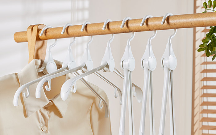 Technological Advancements Transforming the Plastic Hanger Industry