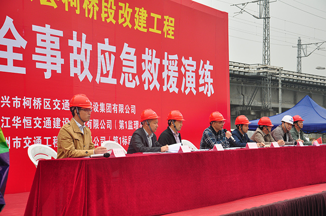 104国道柯桥段改建工程项目部举行高空坠落急救演练