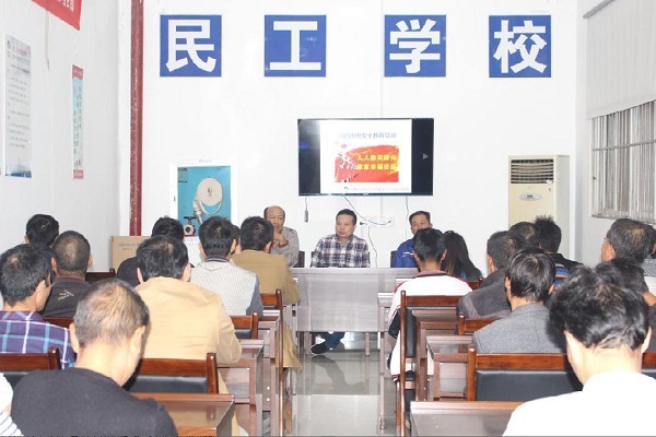消防教育进课堂 牢筑施工“防火墙”
