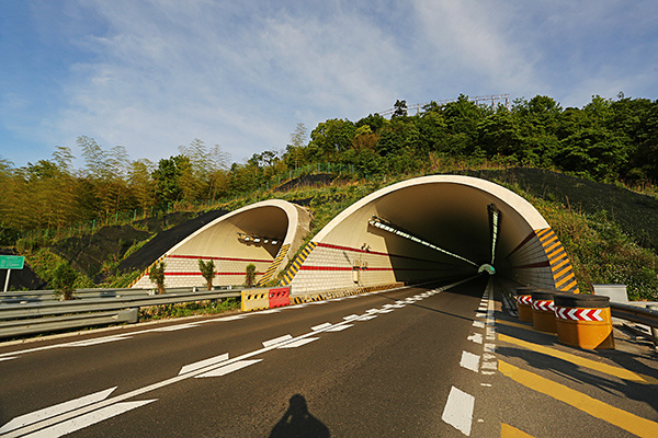 象山港連接線楊公山隧道 