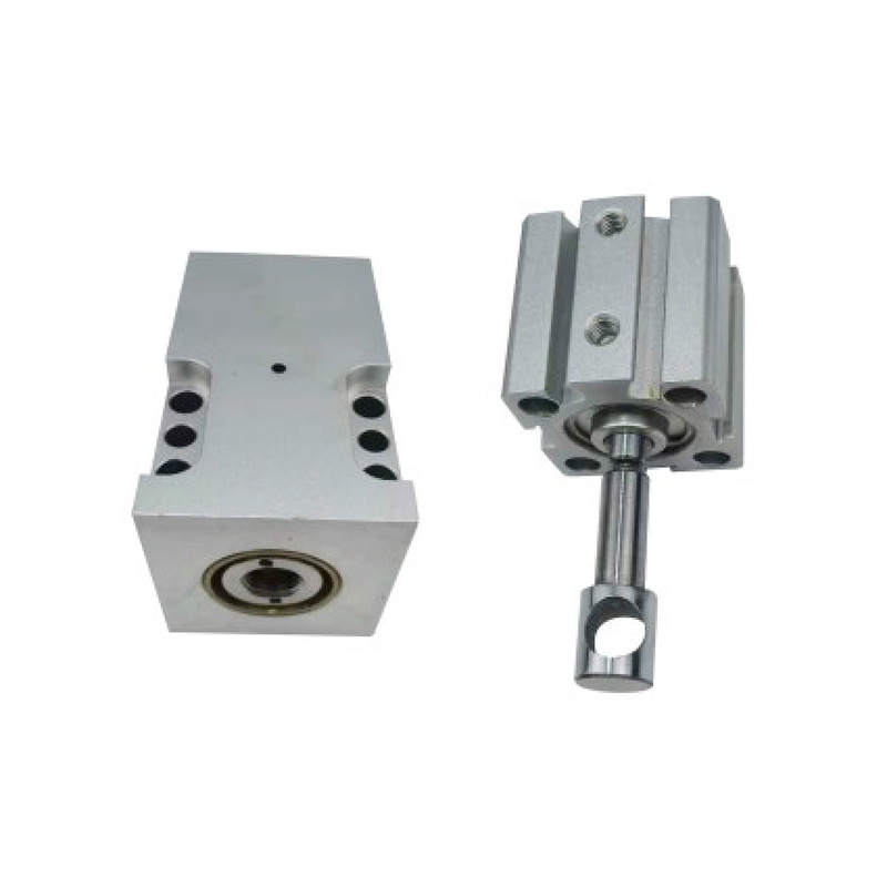 Special hydraulic control cylinder for agricultural vehicles