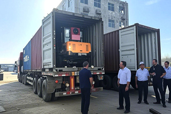 The customer visited the process of the product from production to loading and transportation The customer visited the process of the product from production to loading and transportation