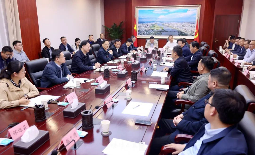 通源環(huán)境等安徽省環(huán)保聯(lián)合會會員企業(yè)代表一行赴蚌埠投資考察