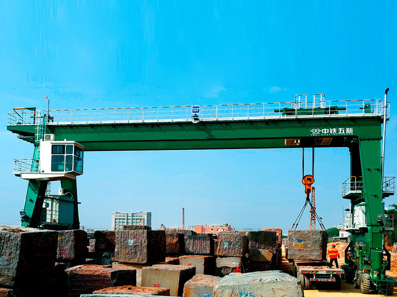 Rubber-Tired Container Gantry Crane (RTG)