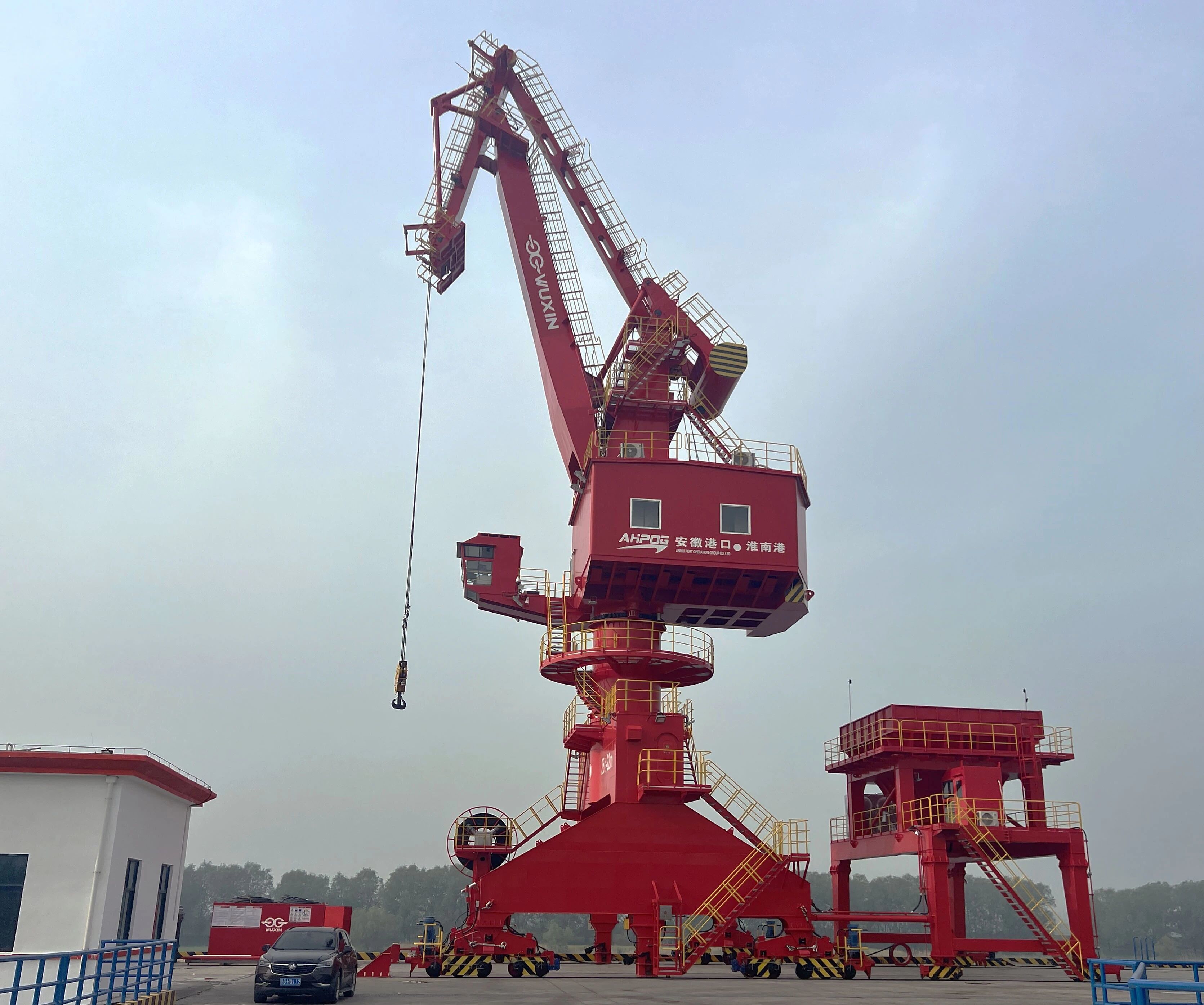 Craftsmanship creates excellence! China Railway Wuxin Heavy Industry adds new momentum to the construction of Huainan Port Wanjiang Logistics Comprehensive Terminal