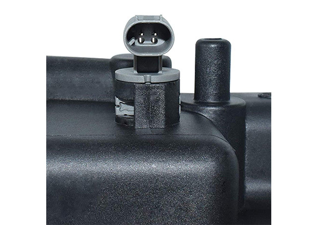 HAAP Coolant Expansion Tank With Cap Sensor For 2003-2006 BMW X5 E53 V8 4.4L 4.8L 17137501959
