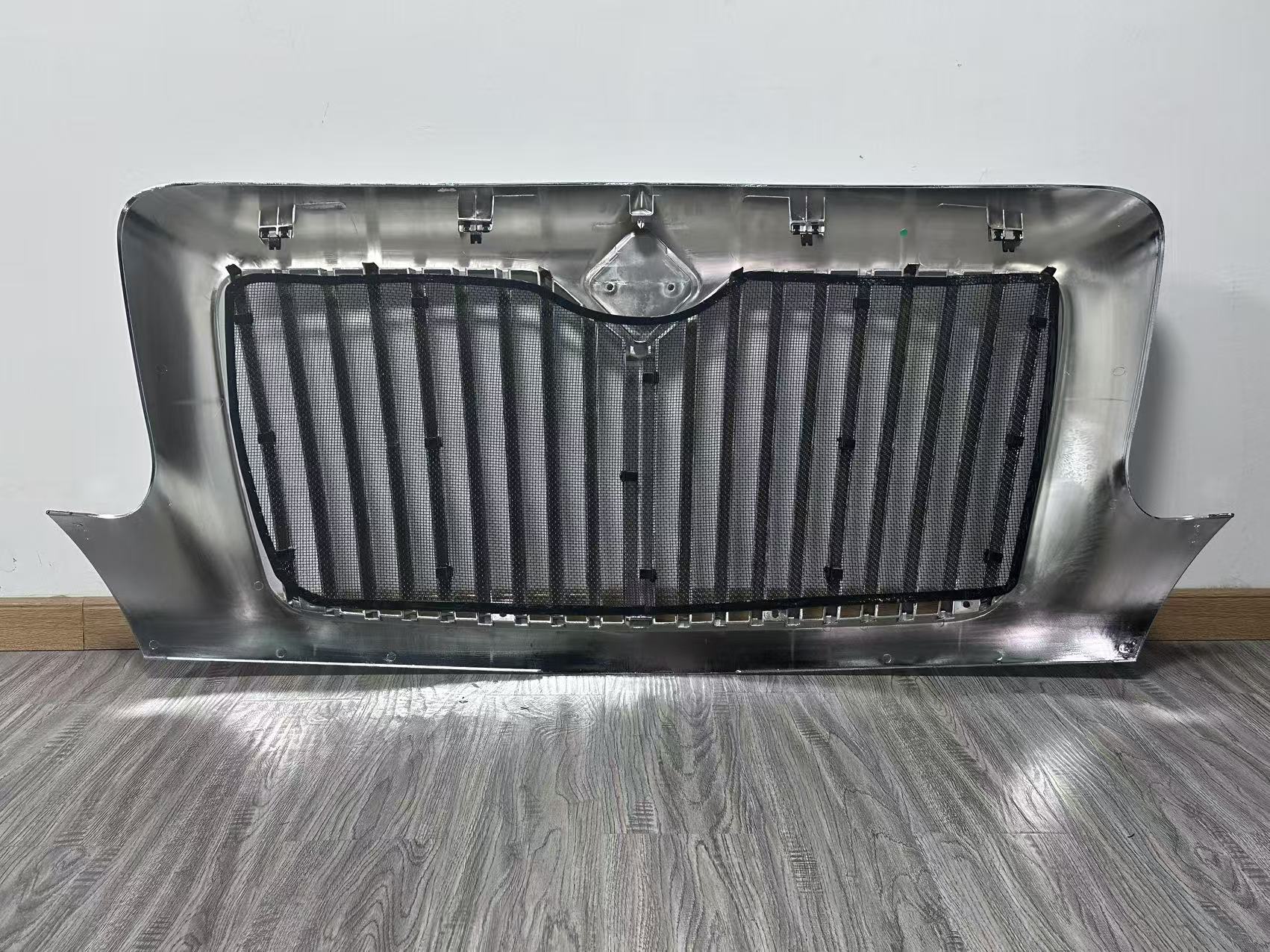 GRILLE WITH BUGSCREENCHROME