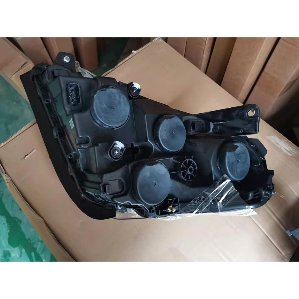 HEADLAMP  RH ELECTRIC