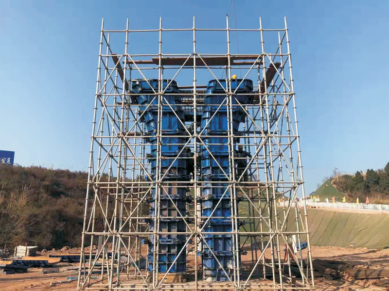四川一建簡陽空港大道花瓶墩模板