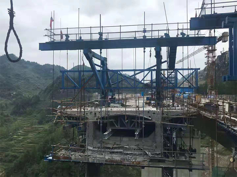 掛籃桁架