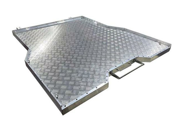 Push-pull tray