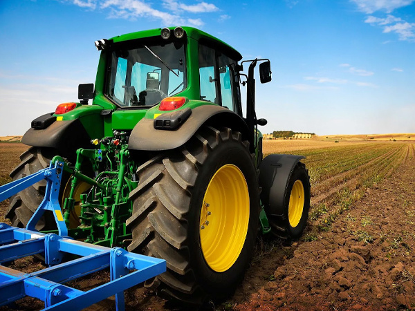 The difference between a tractor and a car