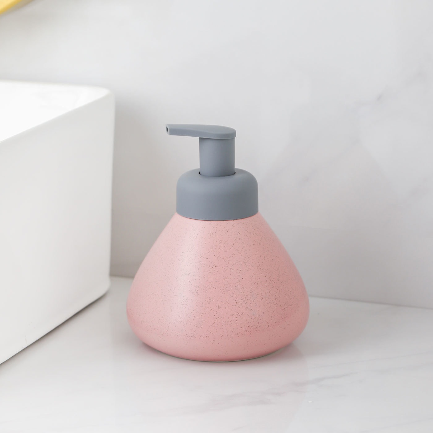 Press-Type Reusable Ceramic Hand Soap Dispenser for Home Bathroom Hotel Elegant Design Shampoo Body Wash Liquid Soap Bottle