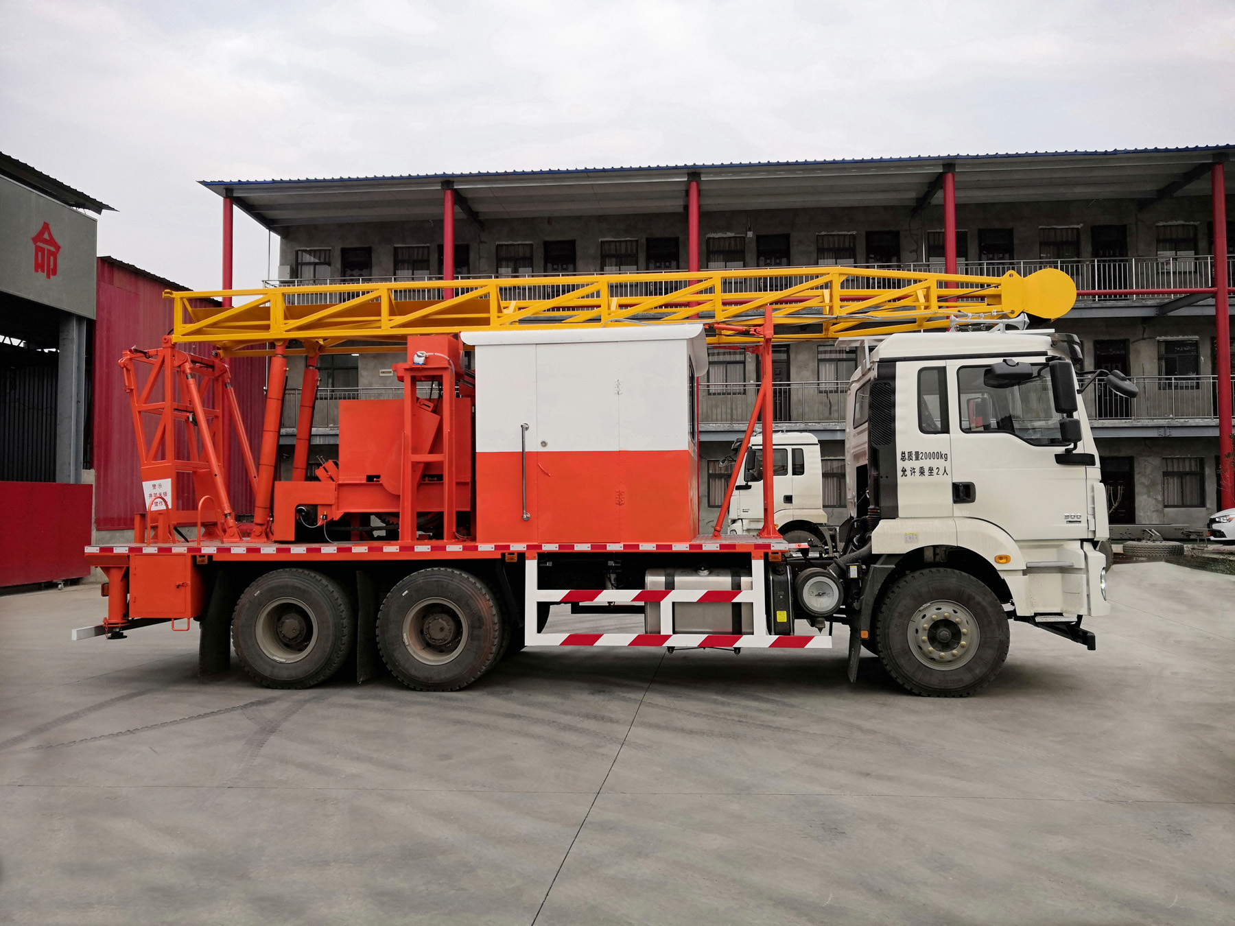 SX5200TCY1 oil production truck