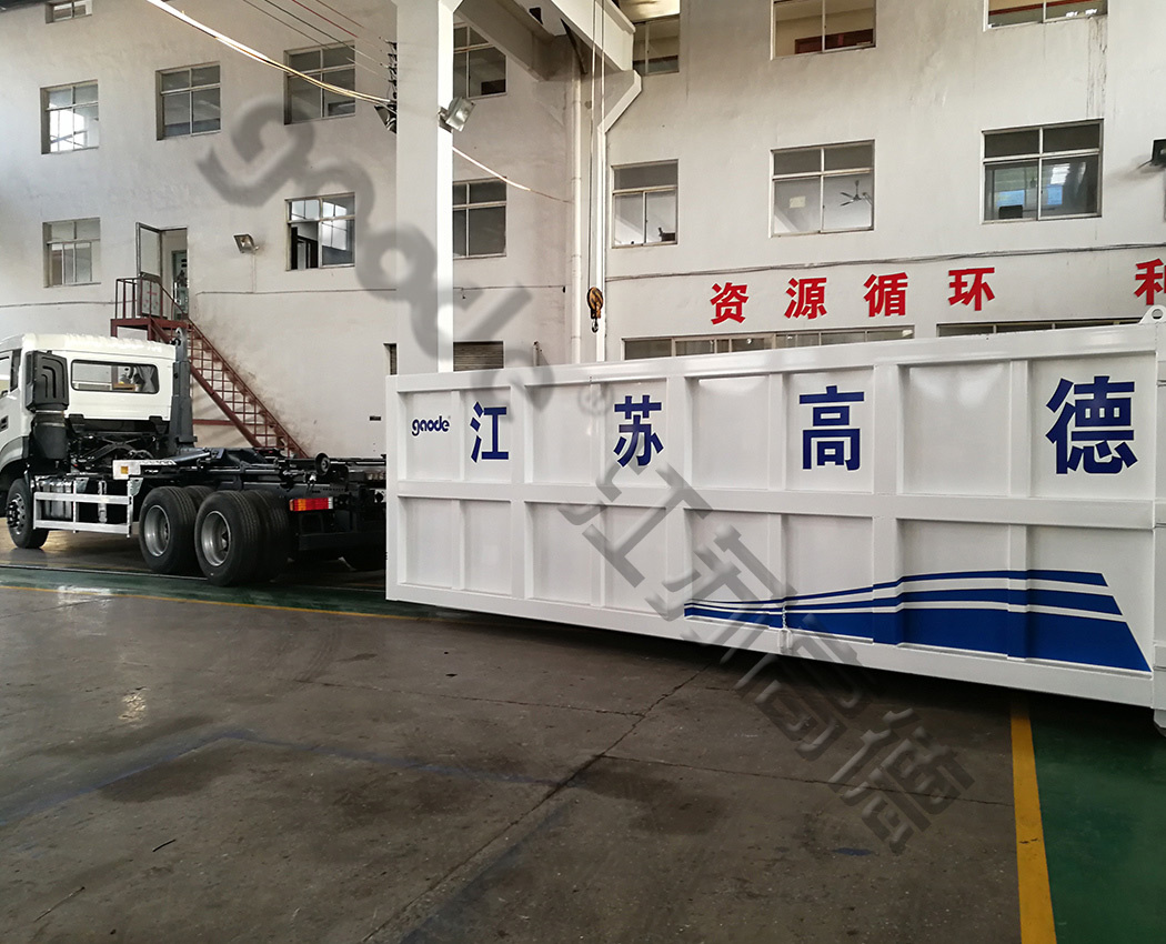 拉臂钩车客户现场