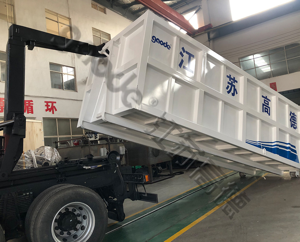 拉臂钩车客户现场