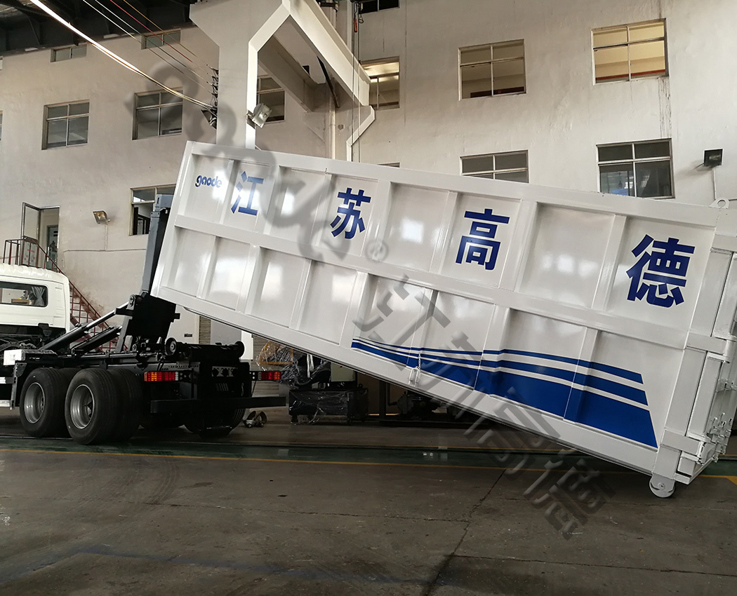 拉臂钩车客户现场