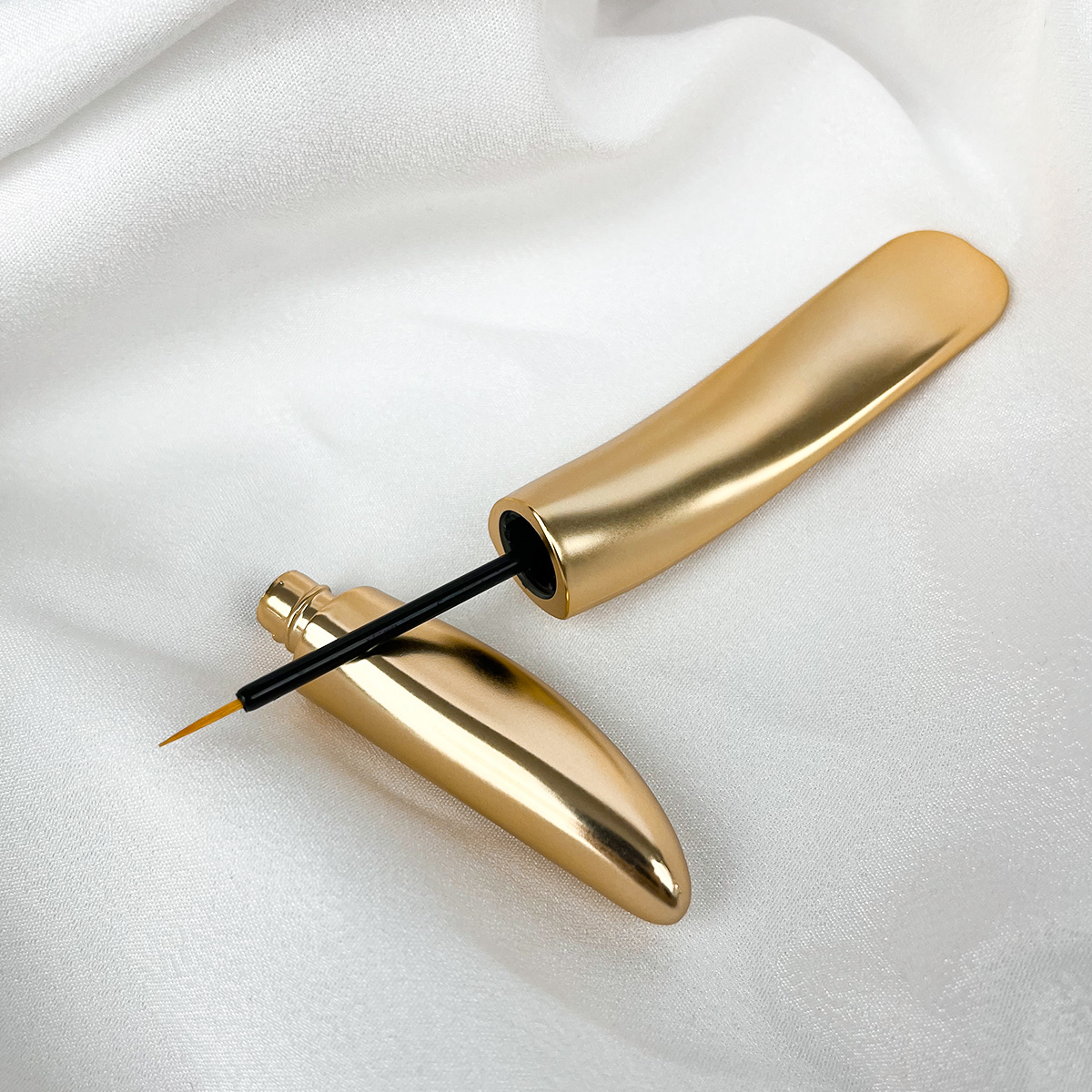 Mascara Tube