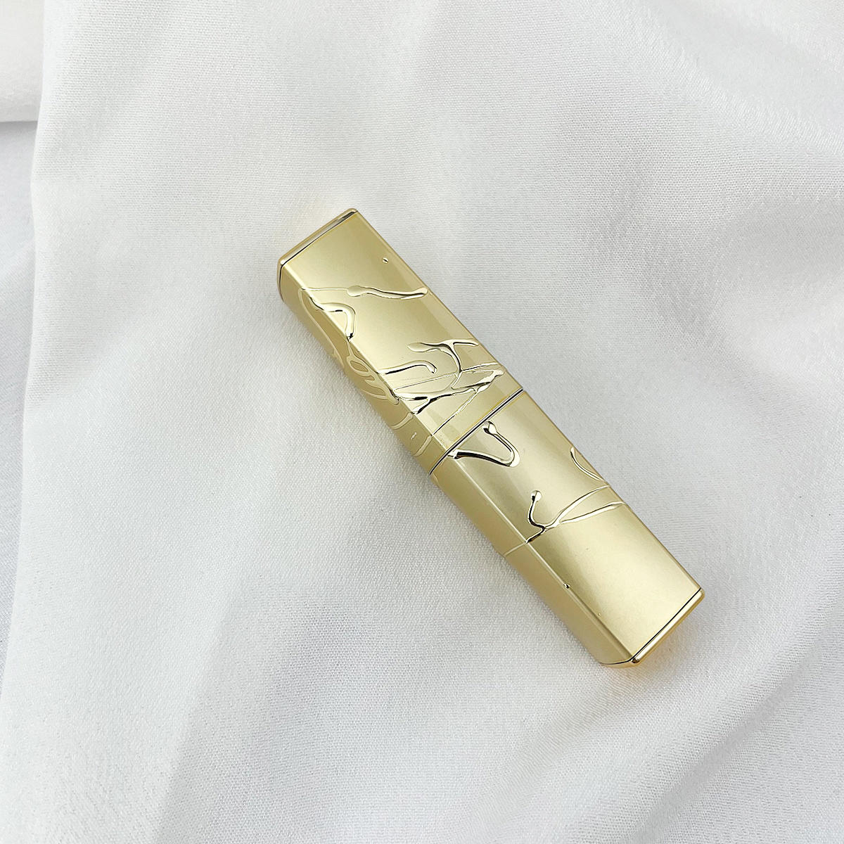 lipstick tube