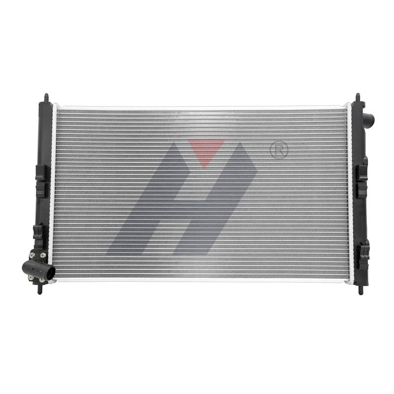 AD014 OEM：MN156092/1350A050/1350A297 Classic Car Radiator Replacements For Mitsubishi