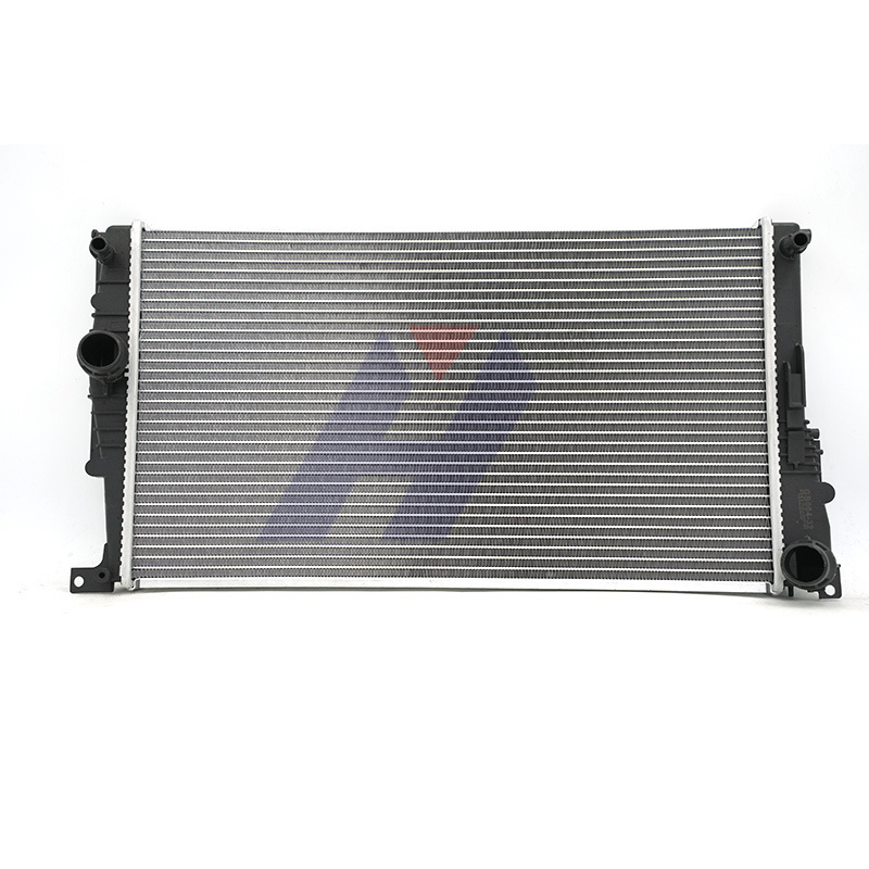 GB004-32 OEM: 17117618807 / 17118672107 / 17118678027 / 17118672104 رادياتير قطع غيار سيارات ألمنيوم يحظى برواج عالٍ لسيارات BMW