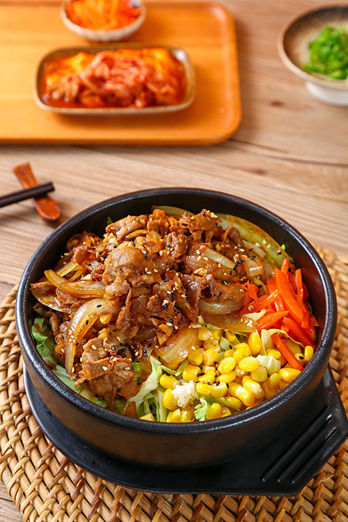 肥牛拌飯