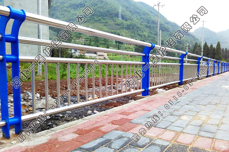 不銹鋼復合管橋梁護欄——貴州六盤水項目