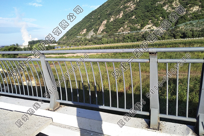 橋梁護(hù)欄