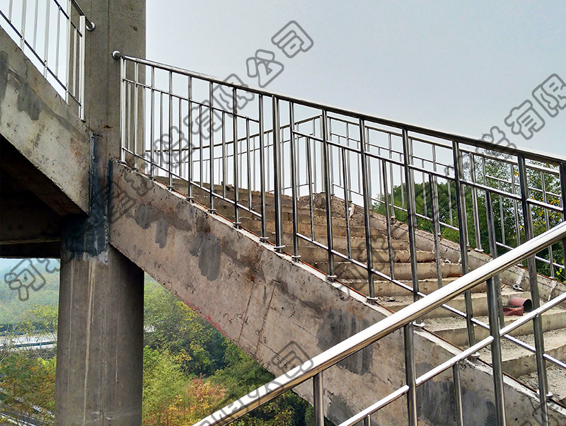 不銹鋼鑄造石橋梁護(hù)欄