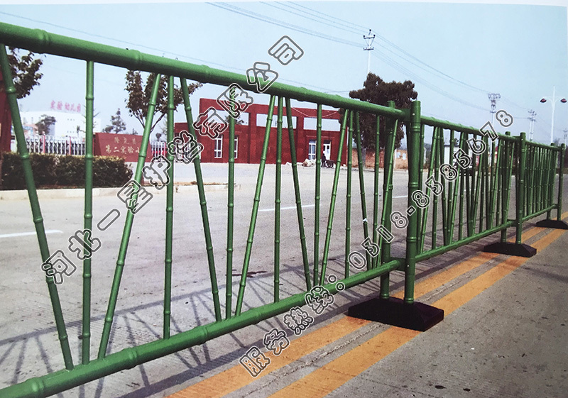 不銹鋼仿竹道路隔離欄