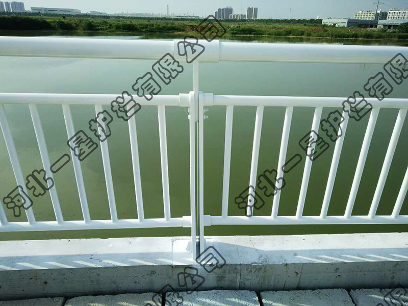 橋梁護欄