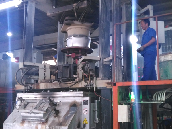 Automatic casting machine Automatic casting machine