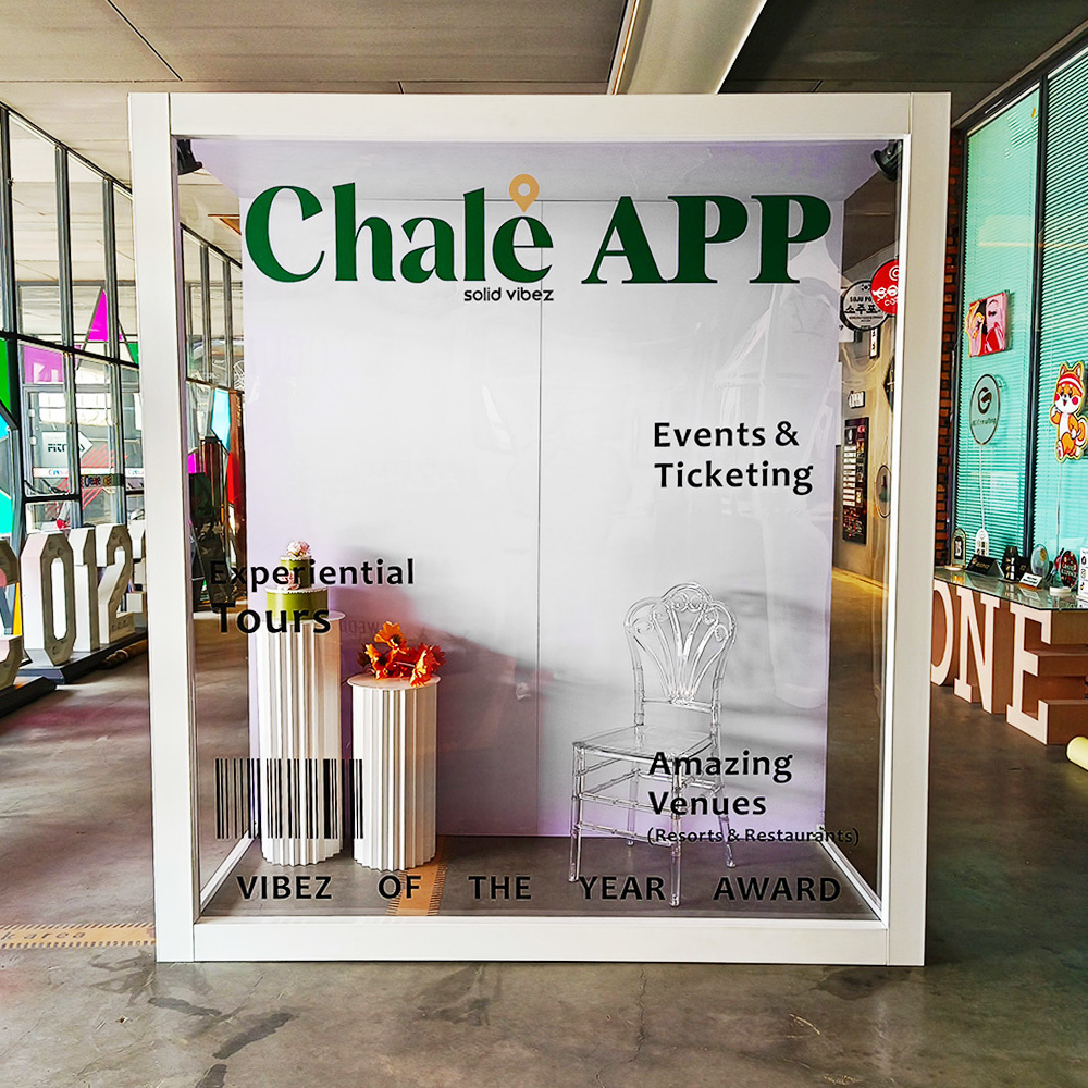 Custom magazine photo booth