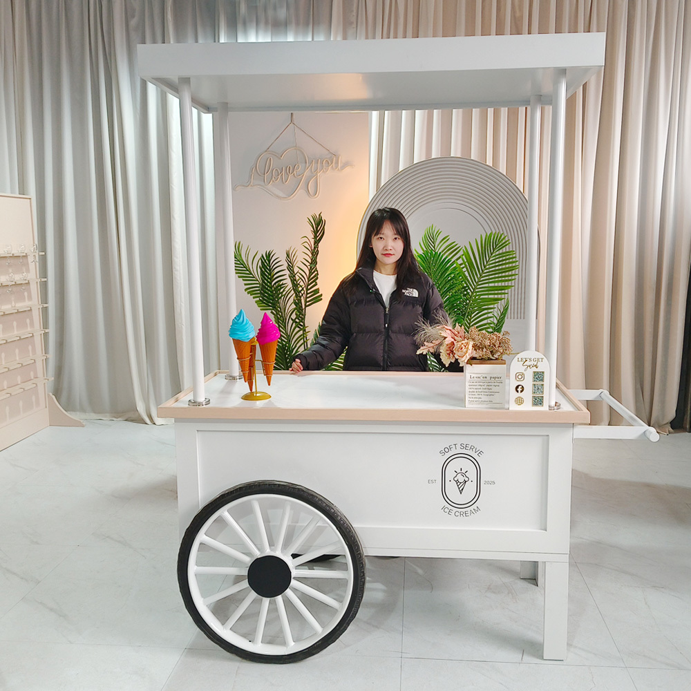 Ice cream cart