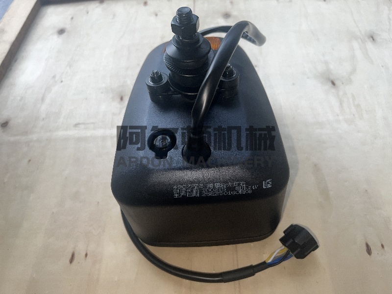 49C7722 Phares avant combinés