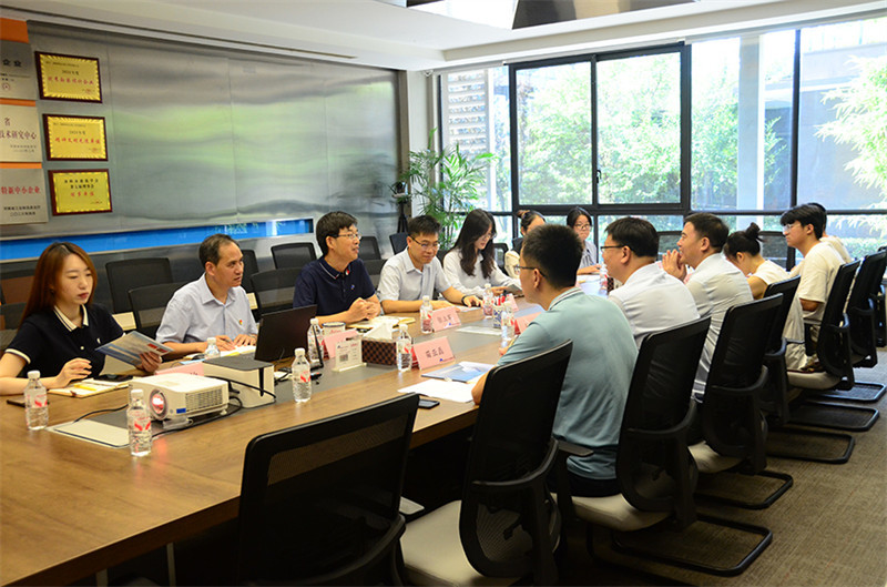 洛阳理工学院生命科学与健康工程学院领导到公司开展访企拓岗活动 洛阳理工学院生命科学与健康工程学院领导到公司开展访企拓岗活动