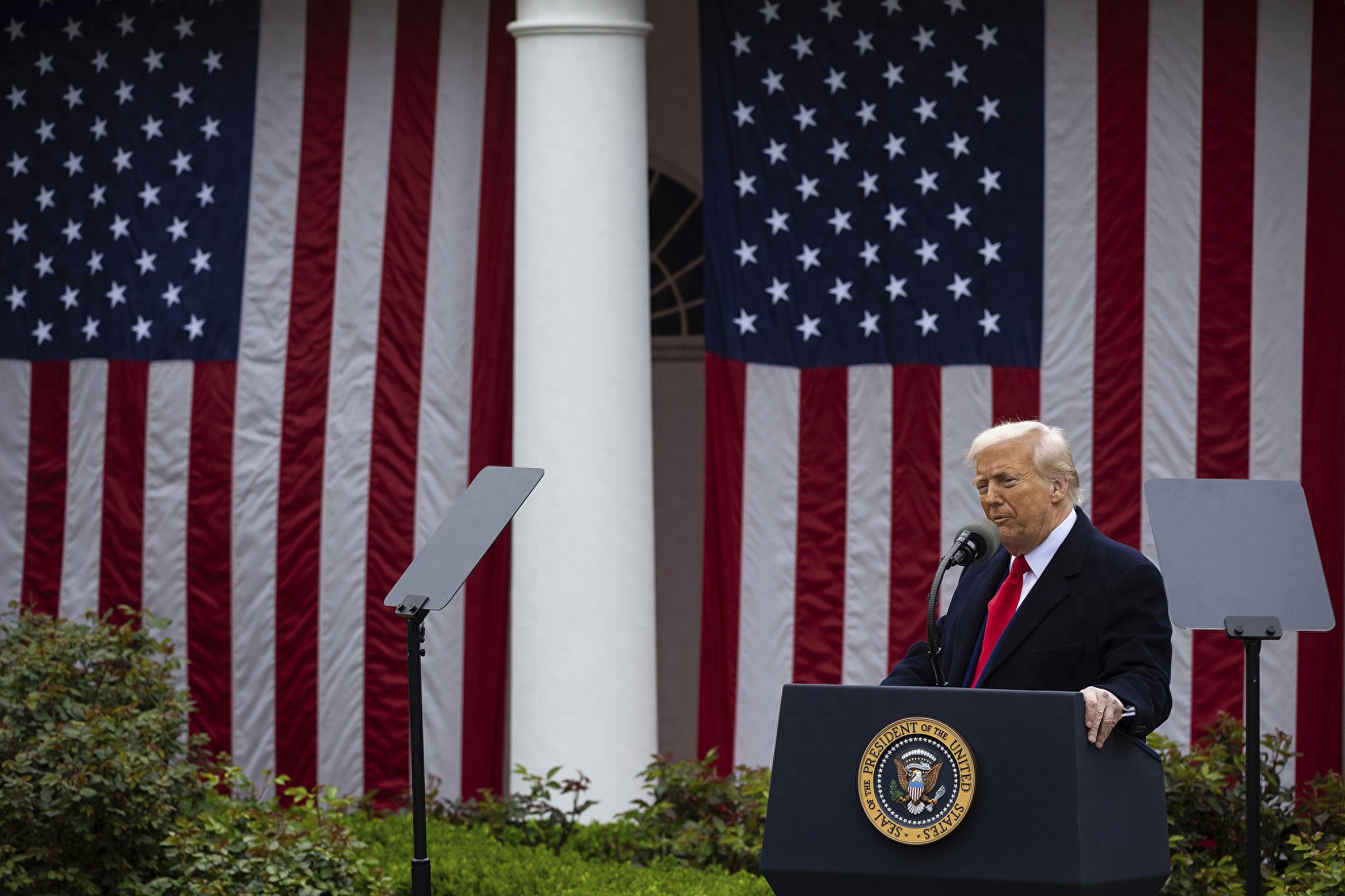 ທ່ານ Trump ປະກາດສະພາບສຸກເສີນແຫ່ງຊາດ ການເກັບພາສີຢ່າງຄົບຖ້ວນ