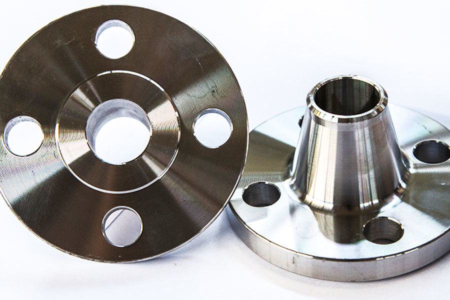 How are high-pressure flanges made