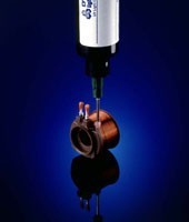 Dây dẫn cố định bằng keo UV Dymax