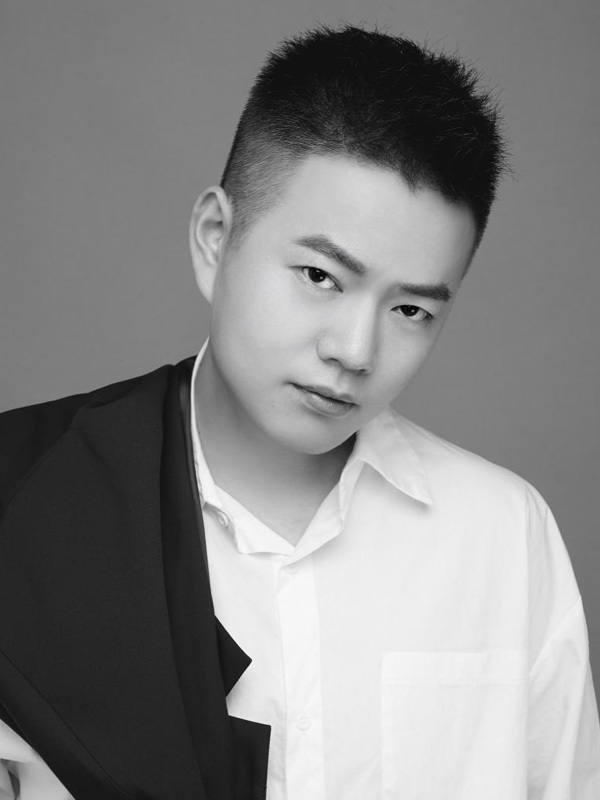 刘雄 / Liu Xiong