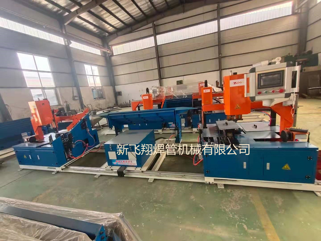 Conduit bundling machine