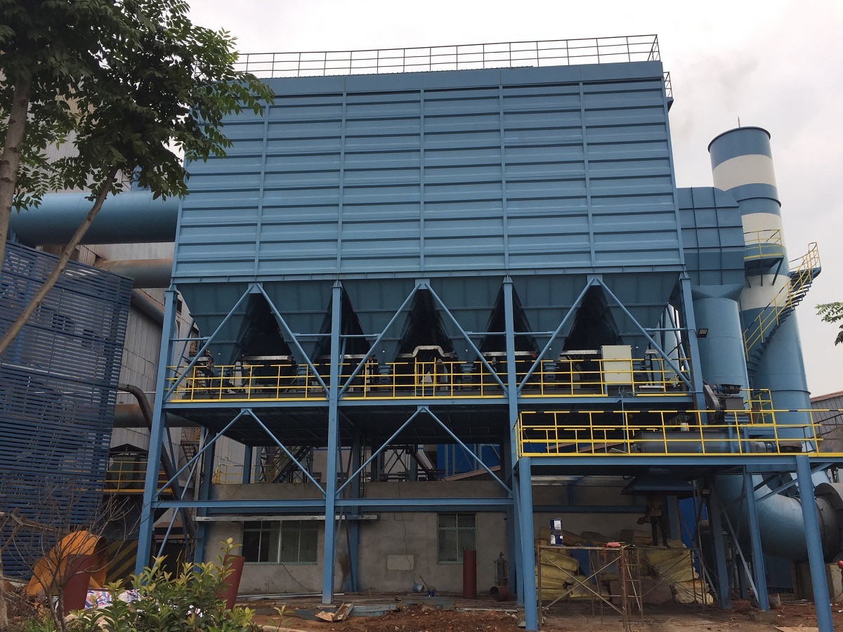 新興鑄管環(huán)冷機除塵LLP6500m2長袋低壓脈沖除塵器