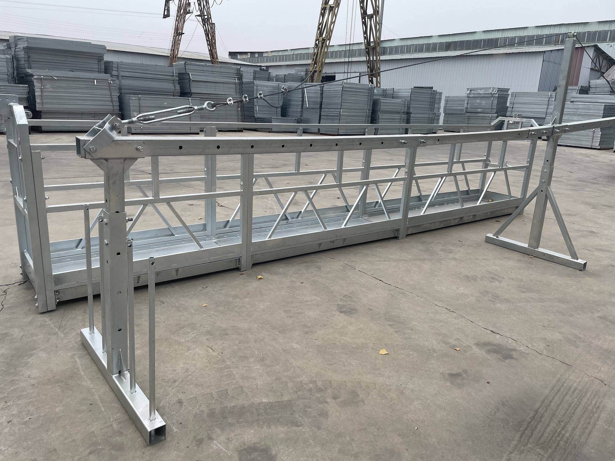 Cesta colgante de construcción